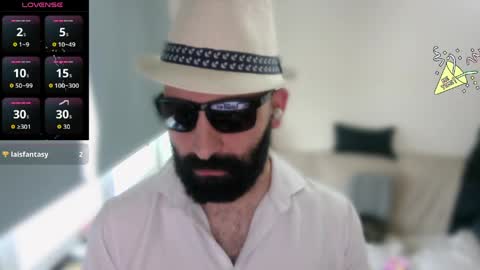 Snapshot of ona_nisme chatting on May 14, 6:42 am ona nisme online show from May 14, 6:42 am