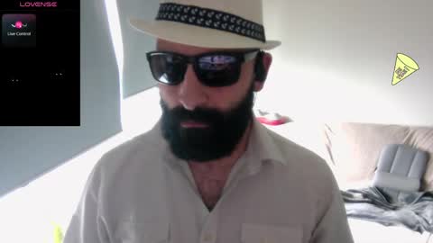 Snapshot of ona_nisme chatting on June 8, 3:12 pm ona nisme online show from June 8, 3:12 pm