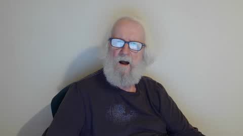 Somewhere over the rainbow online show from March 4, 9:22 pm