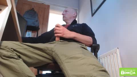 Snapshot of one_balled_wonder chatting on May 8, 2:22 pm one balled wonder online show from May 8, 2:22 pm