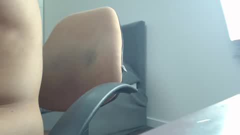 onebestlover online show from February 19, 2:44 pm