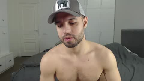 onebestlover online show from February 28, 12:09 pm