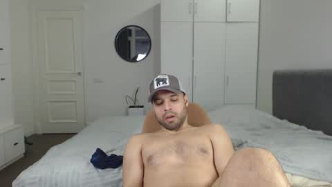 onebestlover online show from March 5, 3:29 pm