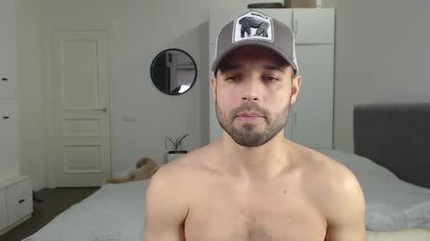 onebestlover online show from March 6, 3:24 pm