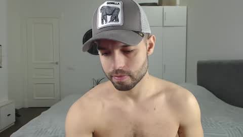 onebestlover online show from March 10, 8:48 am