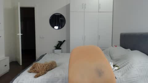 onebestlover online show from September 18, 9:17 pm