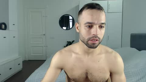 onebestlover online show from October 1, 9:59 am