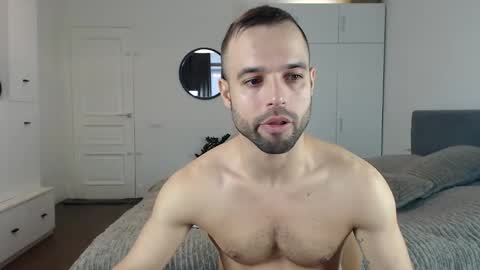 onebestlover online show from October 15, 9:09 am