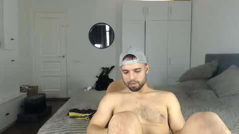 onebestlover online show from November 2, 10:39 am