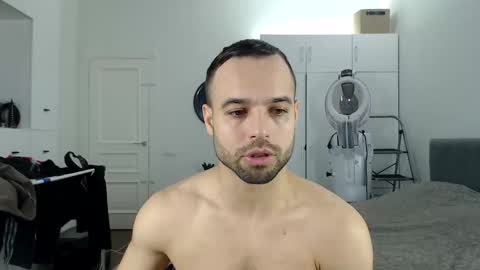 onebestlover online show from January 13, 8:41 am