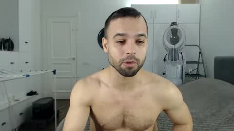 onebestlover online show from January 14, 7:47 am