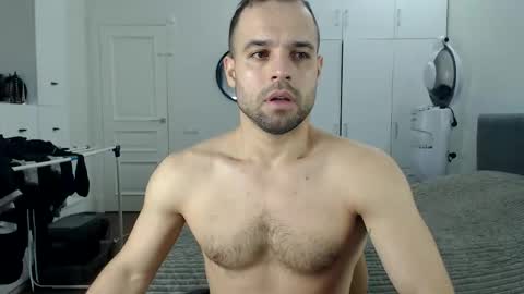 onebestlover online show from March 3, 8:42 am