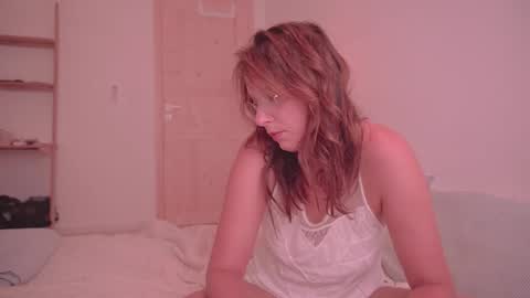 Ariel online show from October 10, 9:25 pm