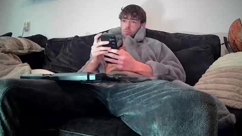 Snapshot of onesieboyx chatting on February 3, 11:59 am onesieboyx online show from February 3, 11:59 am