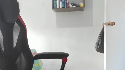 Andres INDEPENDENT MODEL online show from December 2, 8:11 pm