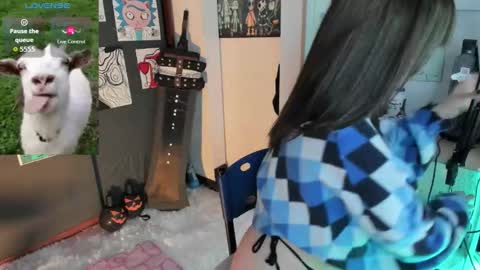 oni_dakotta online show from October 24, 12:01 pm