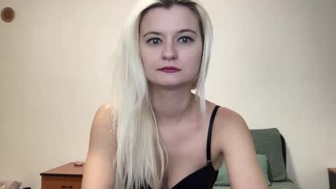 Onika online show from September 26, 9:08 pm