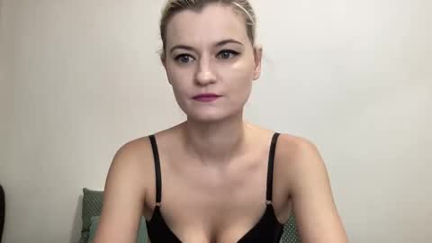 Onika online show from November 28, 4:31 pm