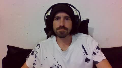 Snapshot of oniyoshiken chatting on November 1, 8:33 pm oniyoshiken online show from November 1, 8:33 pm