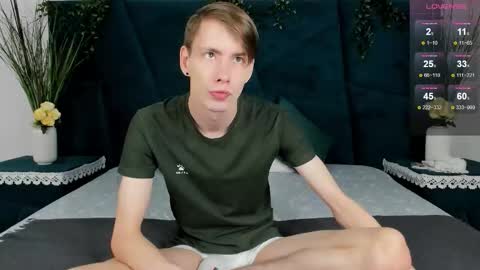 Erick  online show from December 2, 7:36 am