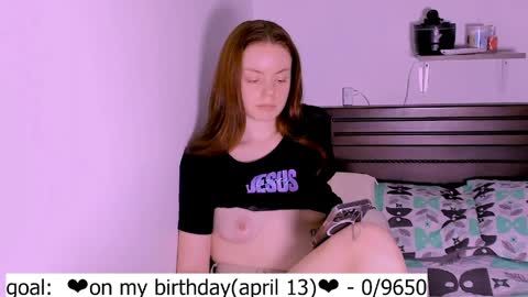 only_sarah1 online show from March 28, 9:14 pm