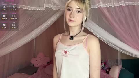 Snapshot of onlyeva1 chatting on May 31, 9:49 am Eva online show from May 31, 9:49 am