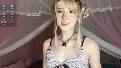 Snapshot of onlyeva1 chatting on June 20, 9:56 am Eva online show from June 20, 9:56 am