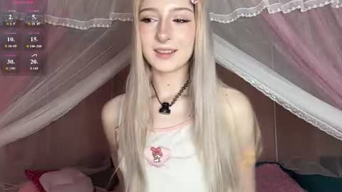 Snapshot of onlyeva1 chatting on June 24, 9:41 am Eva online show from June 24, 9:41 am