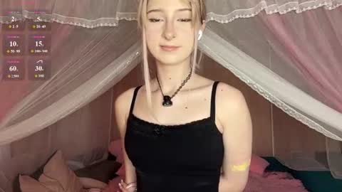 Snapshot of onlyeva1 chatting on June 29, 10:48 am Eva online show from June 29, 10:48 am