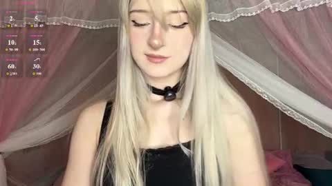 Snapshot of onlyeva1 chatting on July 5, 7:37 am Eva online show from July 5, 7:37 am