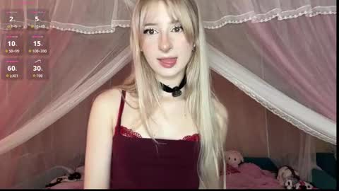Snapshot of onlyeva1 chatting on August 2, 12:58 pm Eva online show from August 2, 12:58 pm