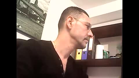 Snapshot of onlyprivate_m35 chatting on February 4, 11:27 am onlyprivate m35 online show from February 4, 11:27 am