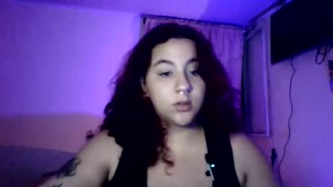 Snapshot of onlysaralee chatting on June 9, 12:44 am Sara Lee online show from June 9, 12:44 am