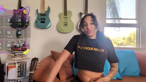 Snapshot of onlystrings chatting on January 14, 9:20 pm Duo online show from January 14, 9:20 pm