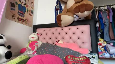 PAREJA LATINA JOVEN MUY CACHONDOS online show from June 30, 7:15 pm