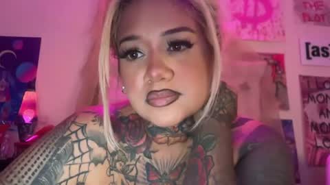 Avery Lee online show from July 10, 4:53 pm