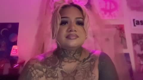 Avery Lee online show from July 11, 7:11 am