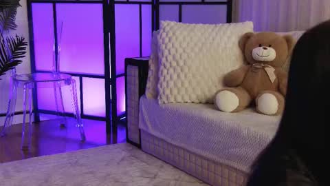 Snapshot of onlyxandra7 chatting on February 5, 5:56 am Xandra online show from February 5, 5:56 am