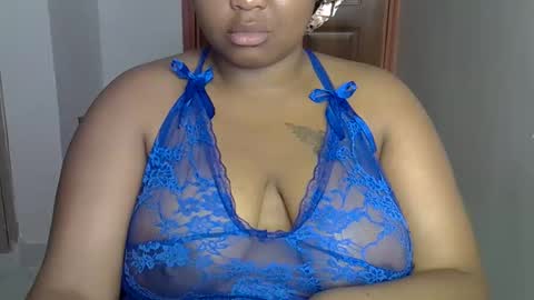 Snapshot of onlyyhazelbrown chatting on October 13, 1:05 am Patience online show from October 13, 1:05 am