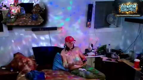 Snapshot of ontarioguy78 chatting on July 25, 6:11 am ontarioguy78 online show from July 25, 6:11 am