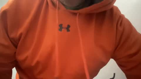 Snapshot of onthedlhere chatting on December 11, 2:33 pm onthedlhere online show from December 11, 2:33 pm