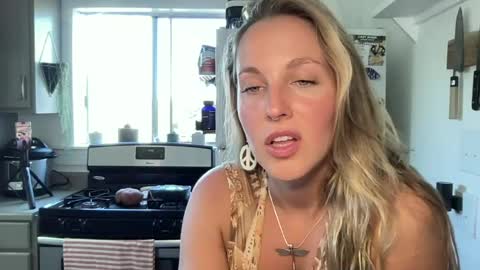 Snapshot of onyx_unleashed chatting on July 9, 11:42 pm onyx_unleashed online show from July 9, 11:42 pm