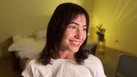 Helen online show from March 12, 6:33 pm