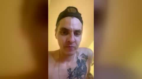 ooohyeshoneyy online show from August 1, 6:18 pm