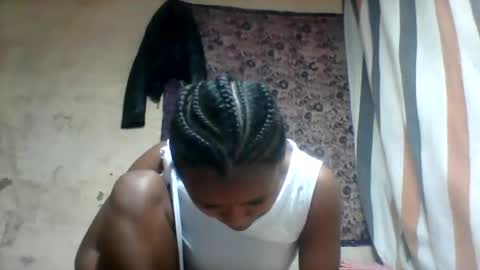 Snapshot of oooozafiette chatting on June 30, 5:41 am oooozafiette online show from June 30, 5:41 am