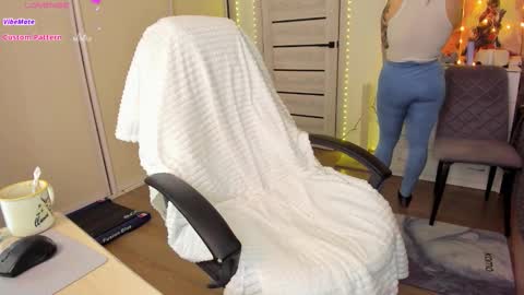 Ophelia online show from December 3, 9:07 am