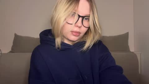 Ophelia online show from March 23, 10:47 pm