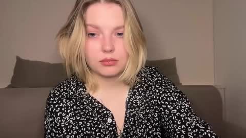 Ophelia online show from March 30, 11:06 pm