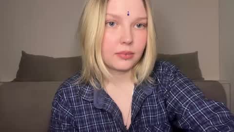 Ophelia online show from April 10, 10:14 pm