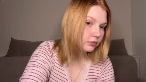 Snapshot of opheliaritz chatting on April 26, 9:34 pm Ophelia online show from April 26, 9:34 pm